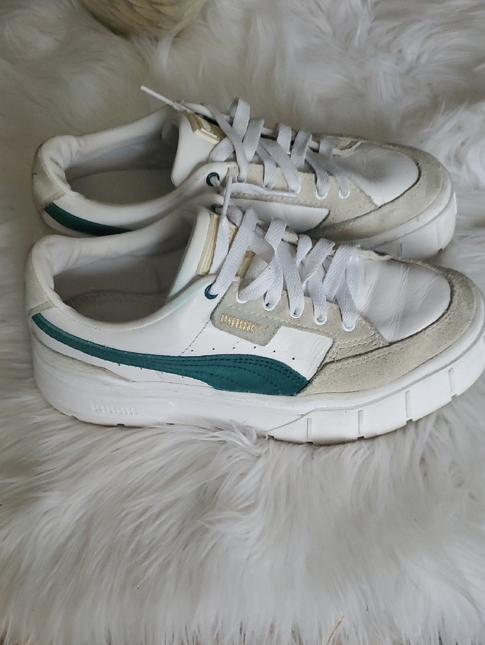 Puma White  Wedge Sneakers with Teal Accent Size 7.5